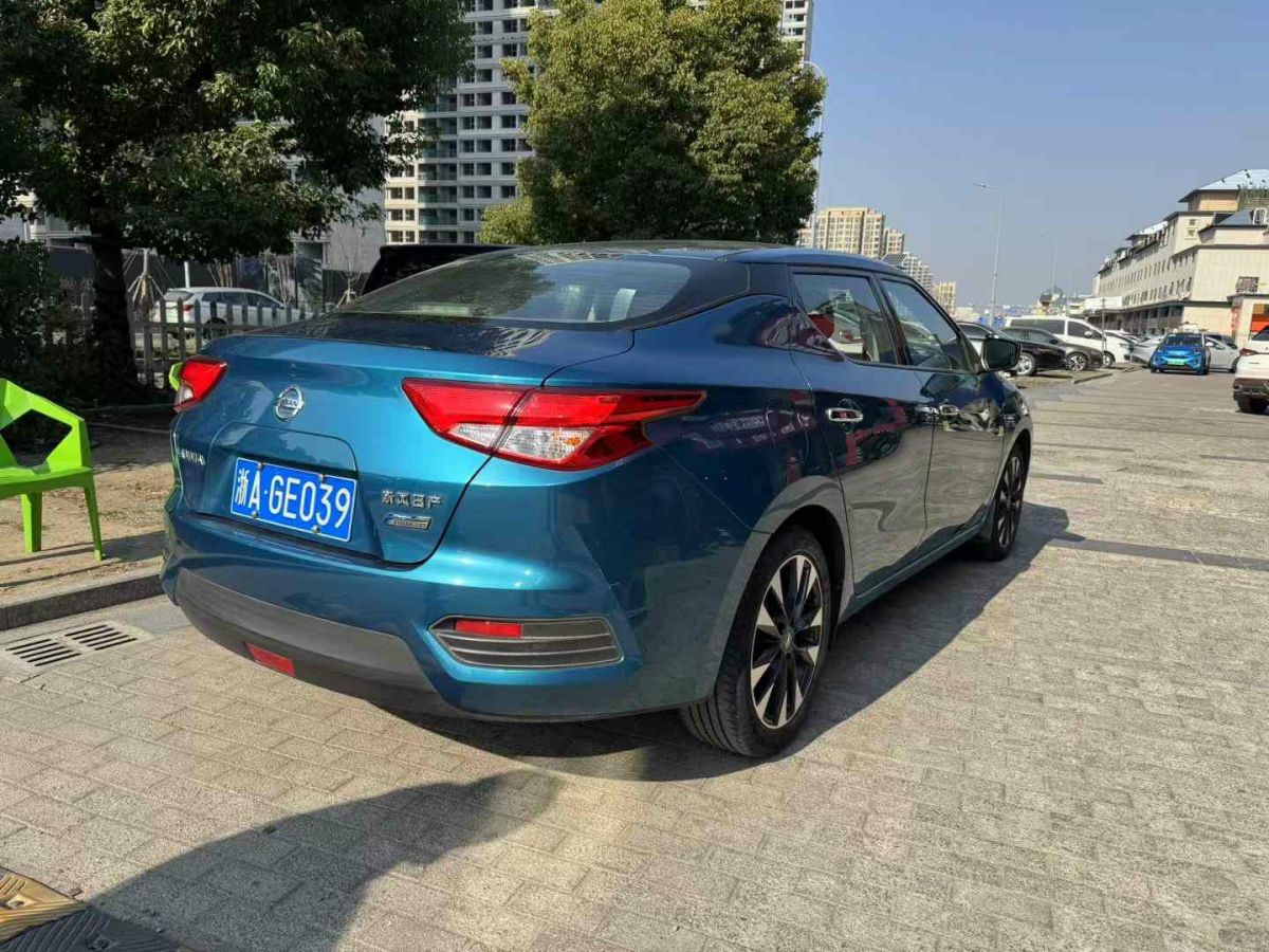 日產(chǎn) LANNIA 藍(lán)鳥  2020款 1.6L CVT智聯(lián)智酷版圖片