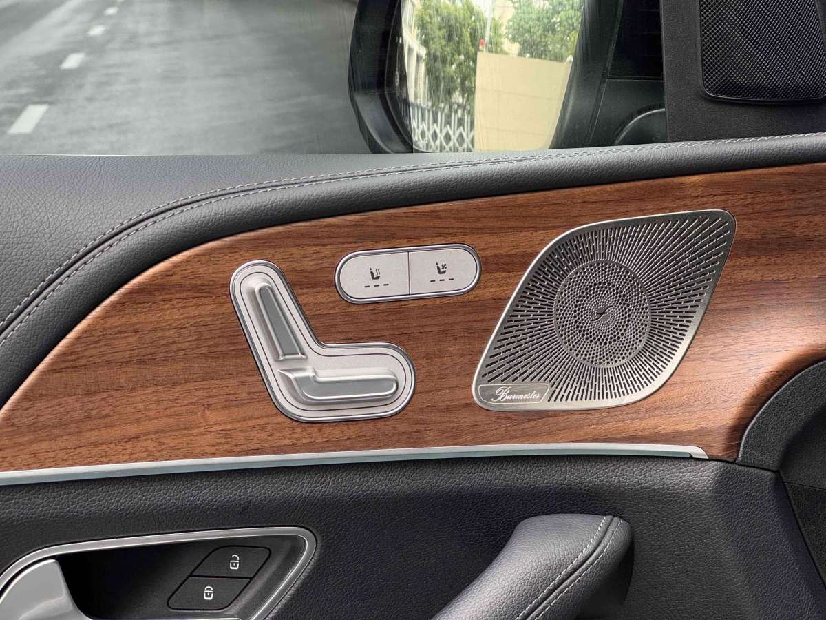 奔馳 奔馳GLS  2022款 改款二 GLS 450 4MATIC 豪華型圖片