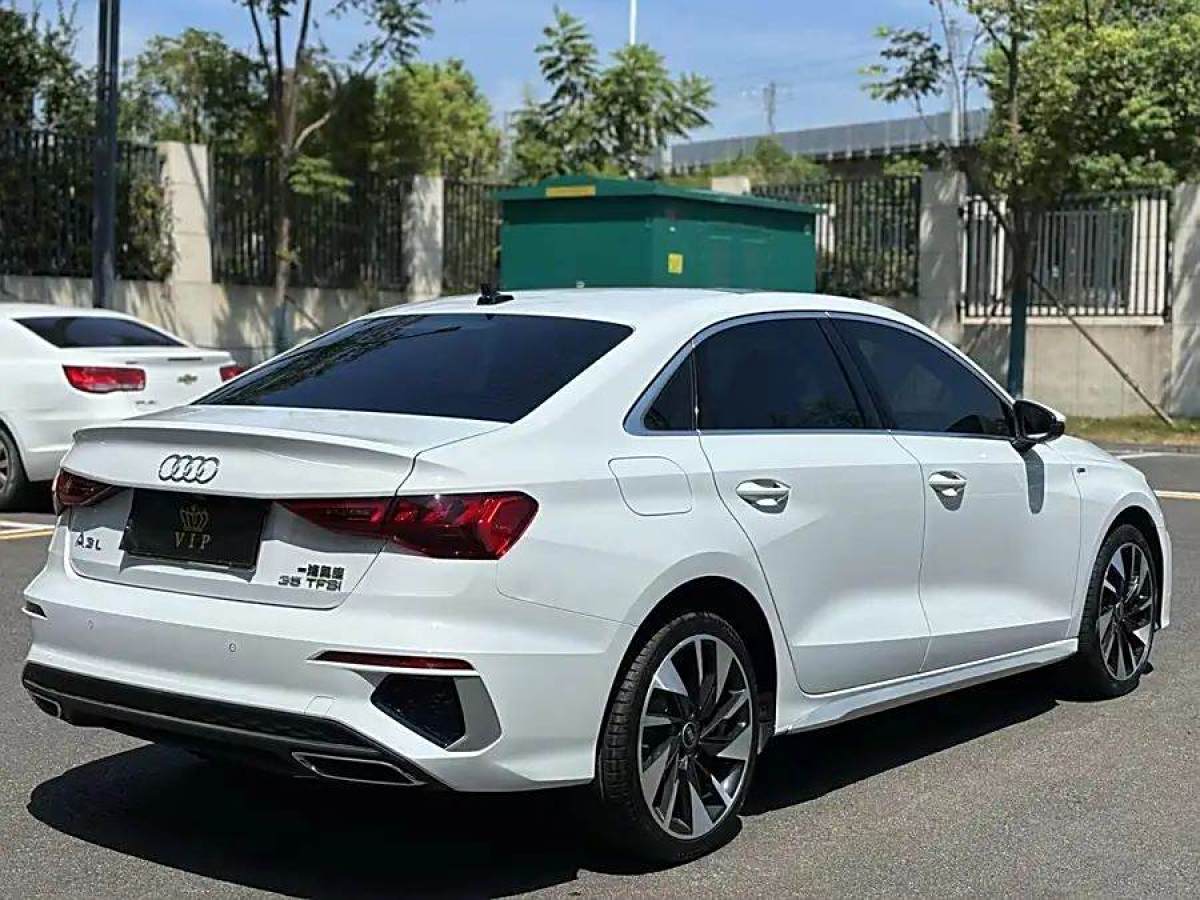 奧迪 奧迪A3  2023款 改款 A3L Limousine 35 TFSI 時(shí)尚致雅型圖片