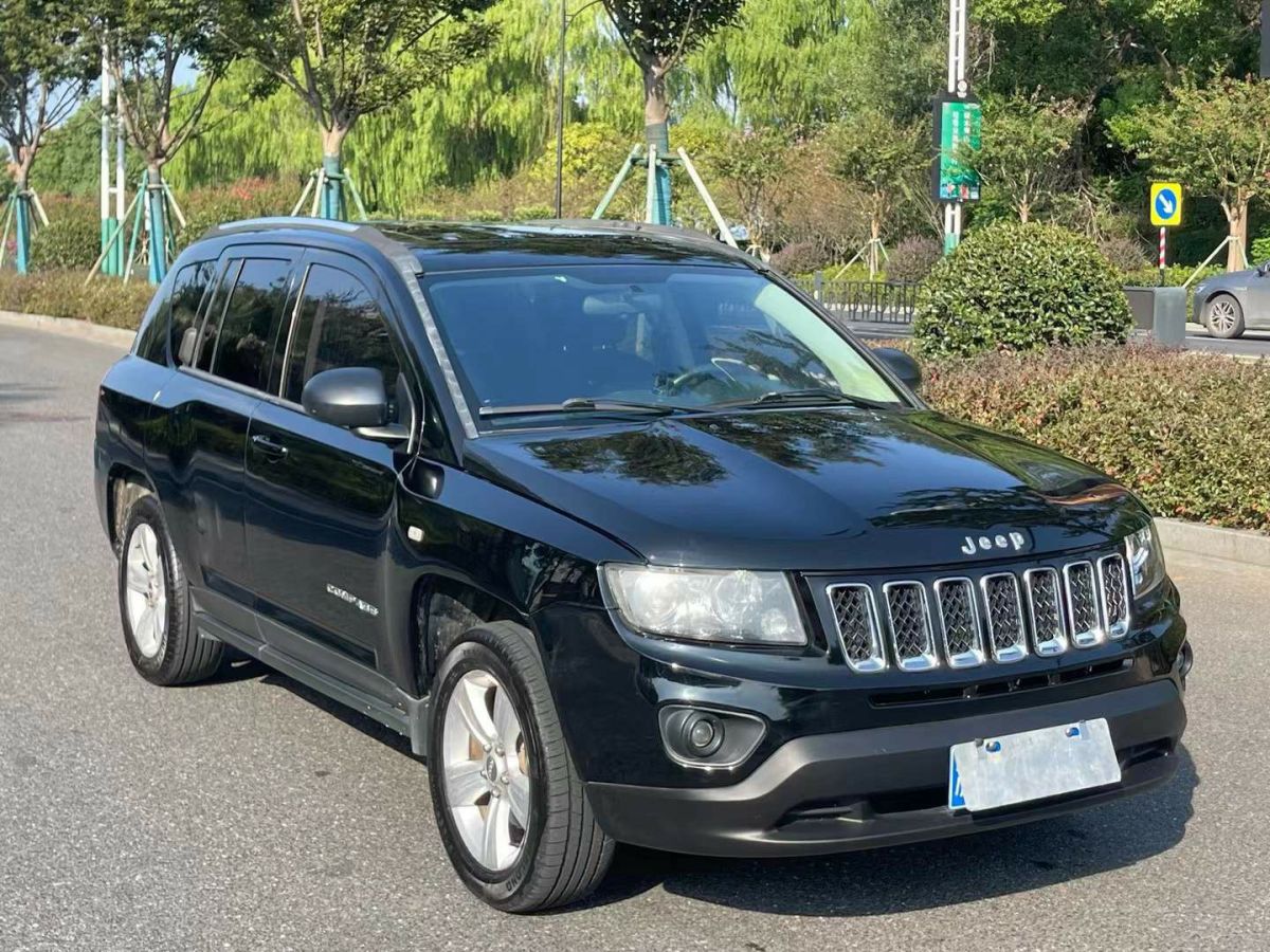 Jeep 指南者  2014款 2.0L 兩驅(qū)豪華版圖片