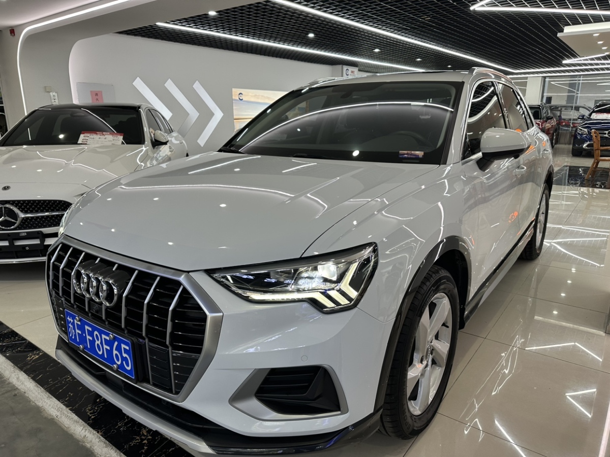 奧迪 奧迪Q3  2019款  35 TFSI 進(jìn)取動感型圖片