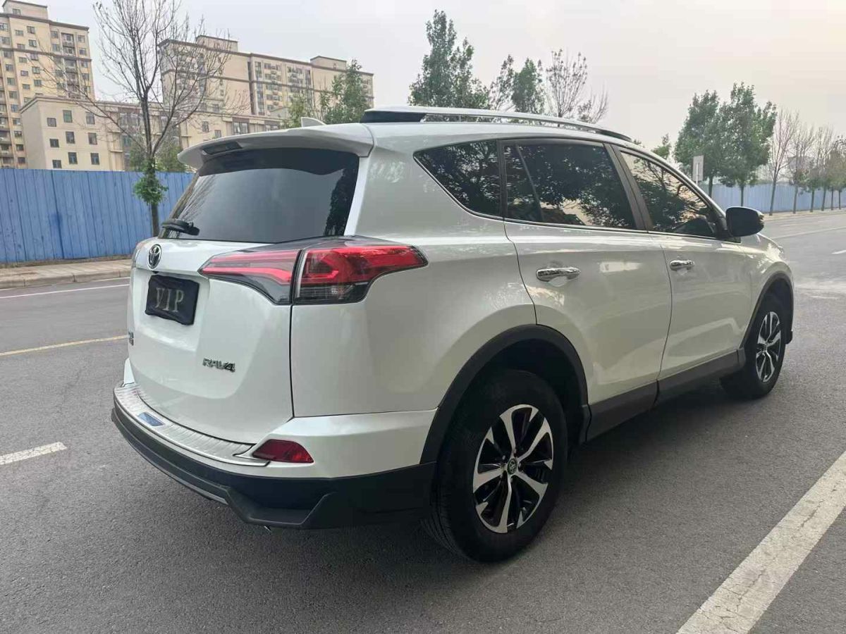 豐田 RAV4榮放  2018款 2.0L CVT兩驅(qū)風尚X版圖片