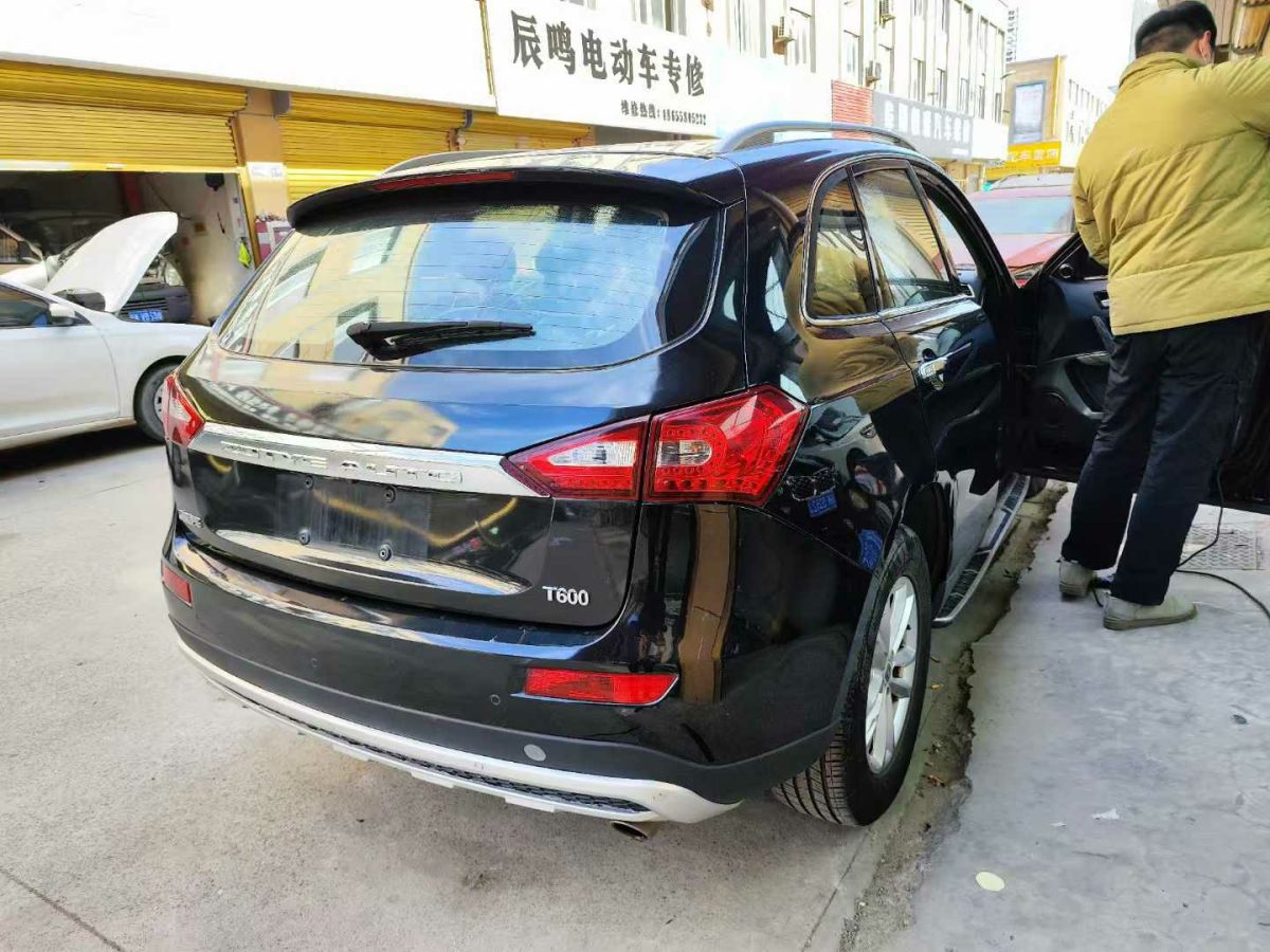 眾泰 T600  2015款 1.5T 手動(dòng)精英型圖片