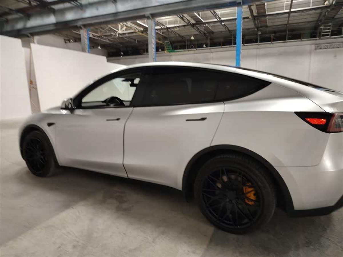 特斯拉 Model Y  2021款 標準續(xù)航后驅(qū)版圖片