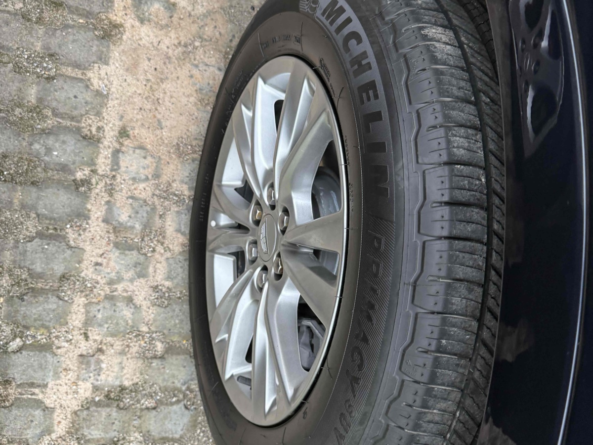 凱迪拉克 XT5  2022款 2.0T 兩驅(qū)豪華型圖片