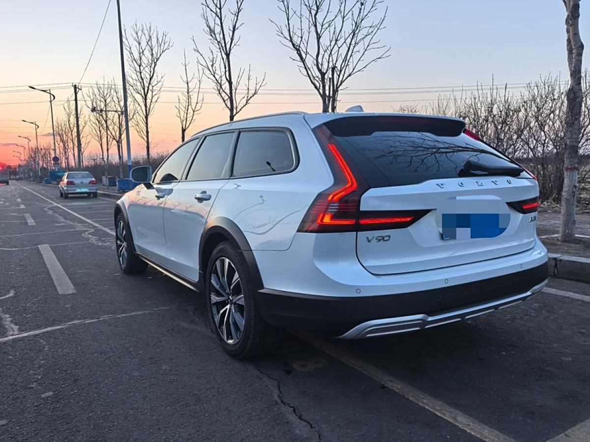 2021年3月沃爾沃 V90  2025款 Cross Country B5 AWD 智遠版