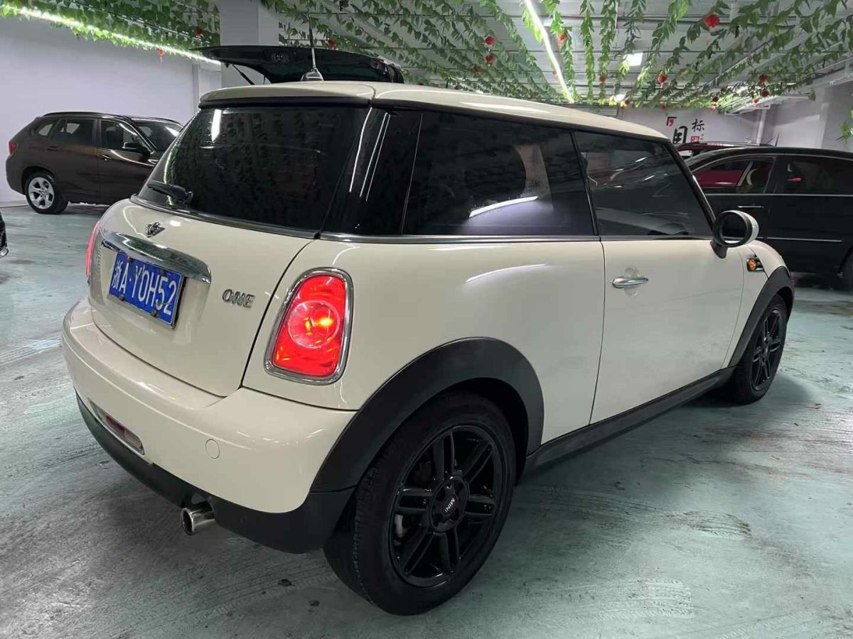 中華 H220  2014款 1.5L AMT天窗型圖片