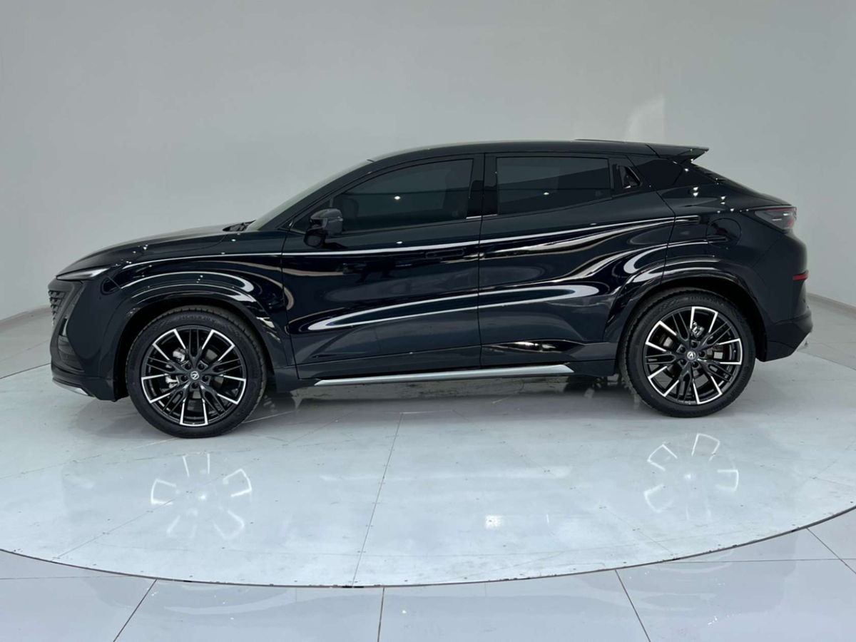 長(zhǎng)安 UNI-T  2023款 1.5T 尊貴型圖片