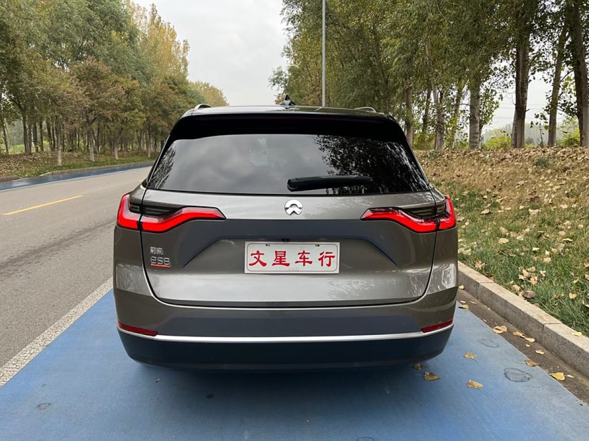 蔚來 ES8  2020款 580KM 基準(zhǔn)版 六座版圖片