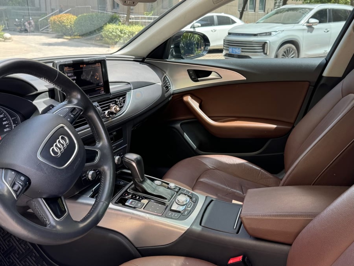 奧迪 奧迪A4L  2018款 30周年年型 30 TFSI 進(jìn)取型圖片