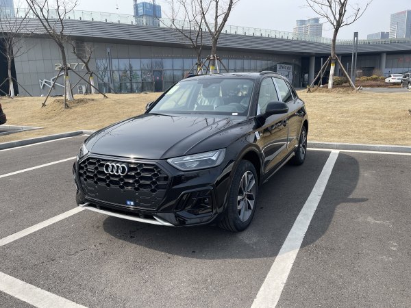 奥迪 奥迪Q5L  2024款 40 TFSI 豪华动感型