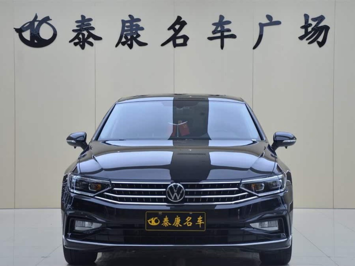 大眾 邁騰  2023款 200萬輛紀念版 330TSI DSG領(lǐng)先型圖片