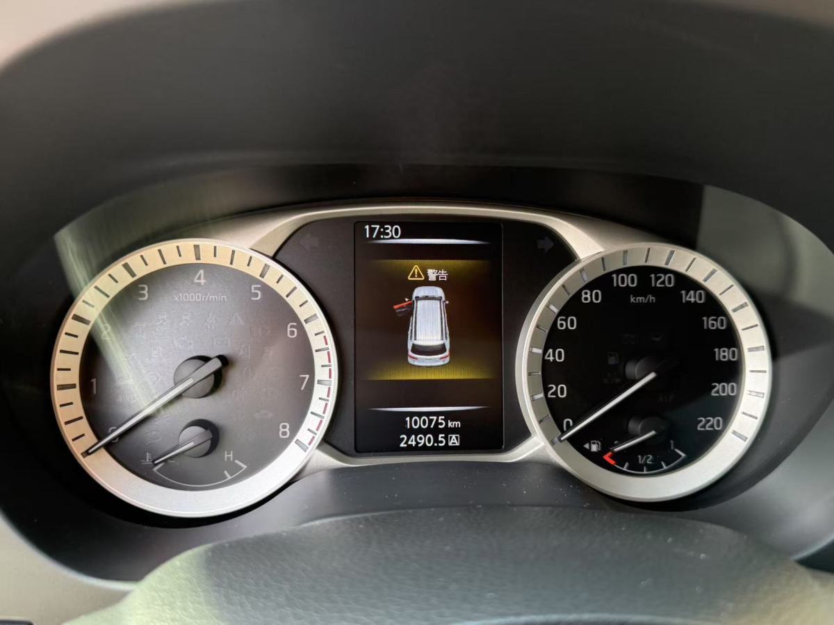 日產(chǎn) 途達(dá)  2020款 2.5L 自動(dòng)四驅(qū)豪華版圖片