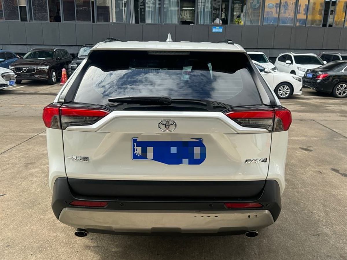 2023年7月豐田 RAV4榮放  2023款 2.0L CVT兩驅(qū)風(fēng)尚Plus版