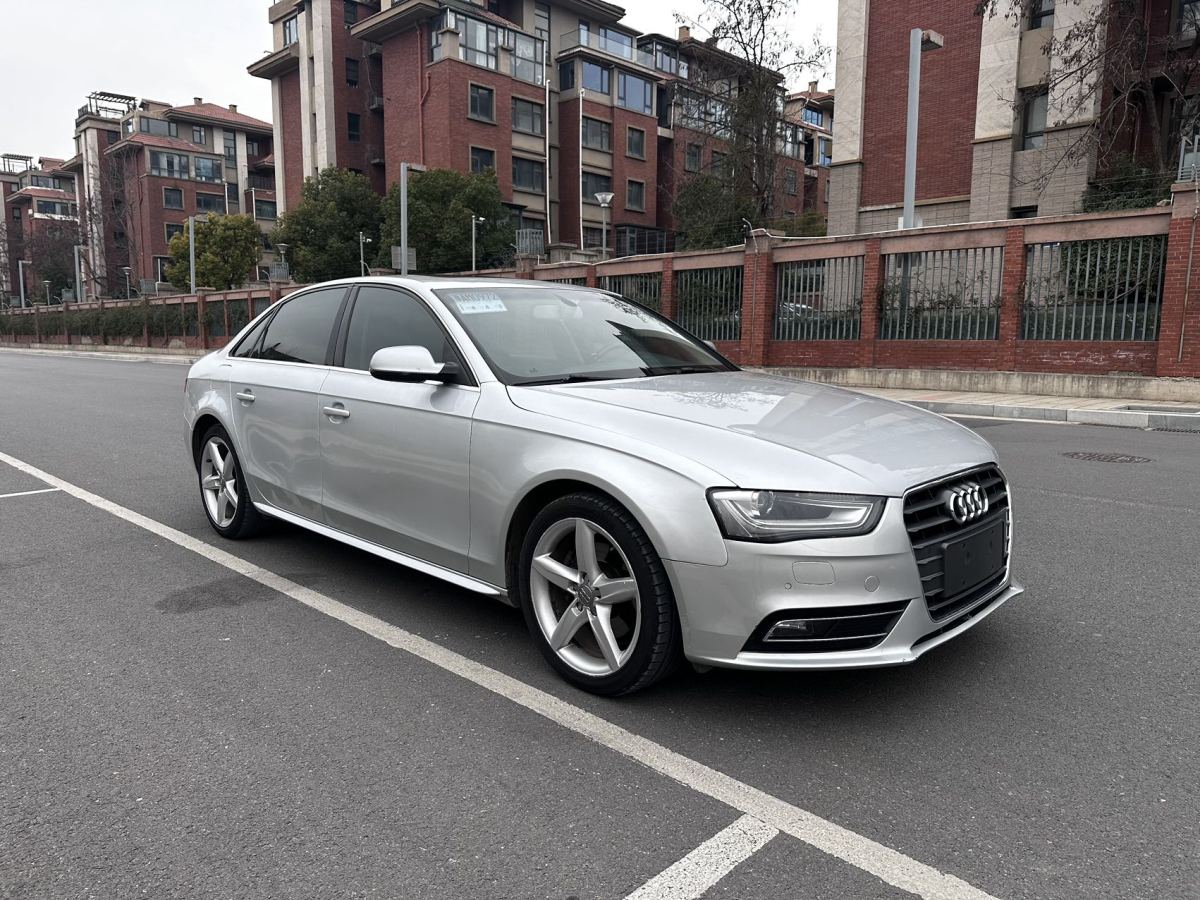 奧迪 奧迪A4L  2013款 35 TFSI 自動標準型圖片