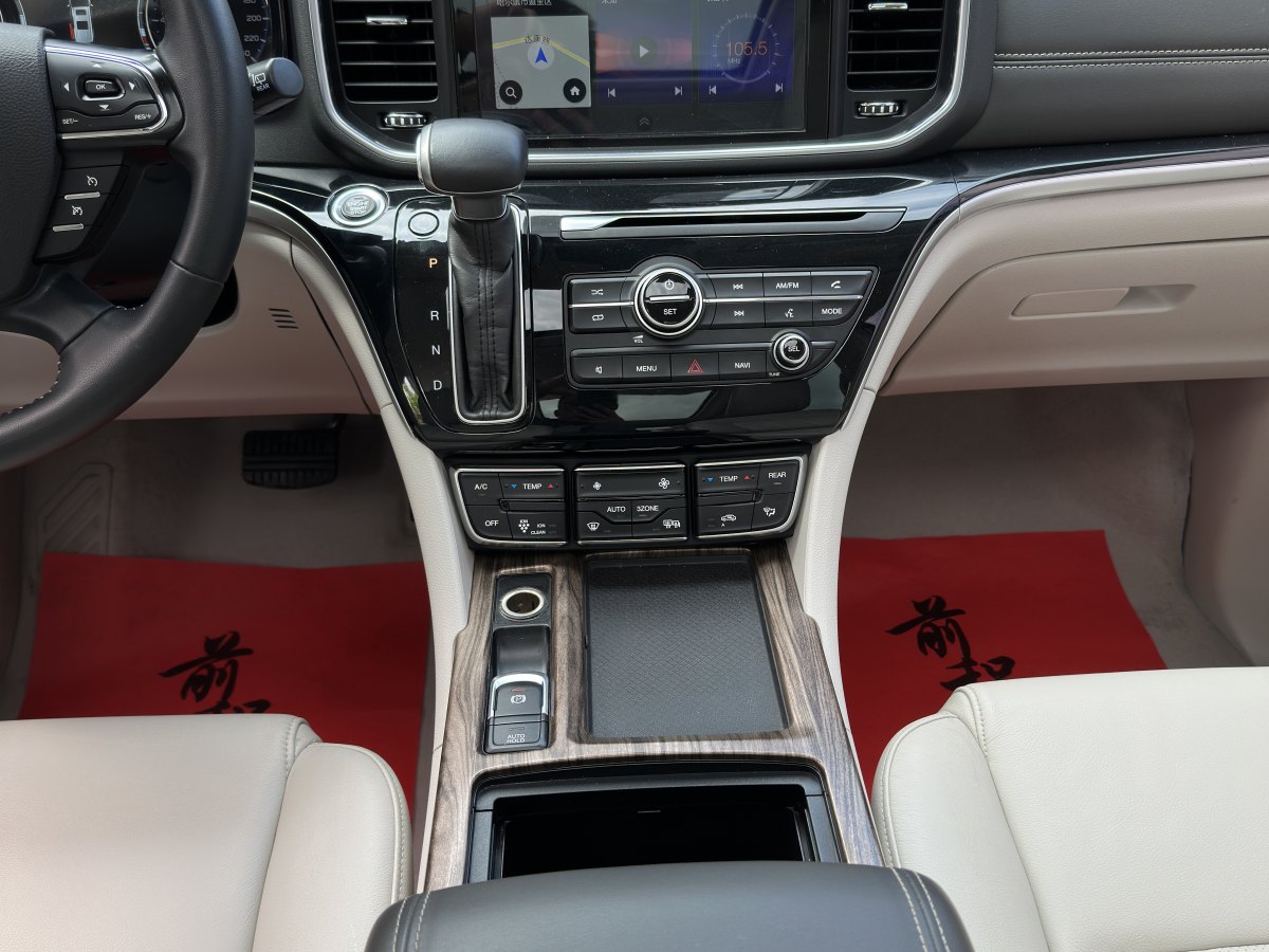 廣汽傳祺 M8  2018款 320T 尊貴版圖片