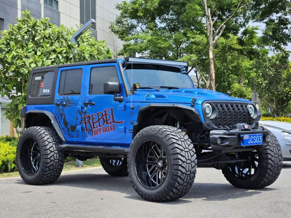 Jeep 牧馬人  2015款 2.8TD Sahara 四門舒享版圖片