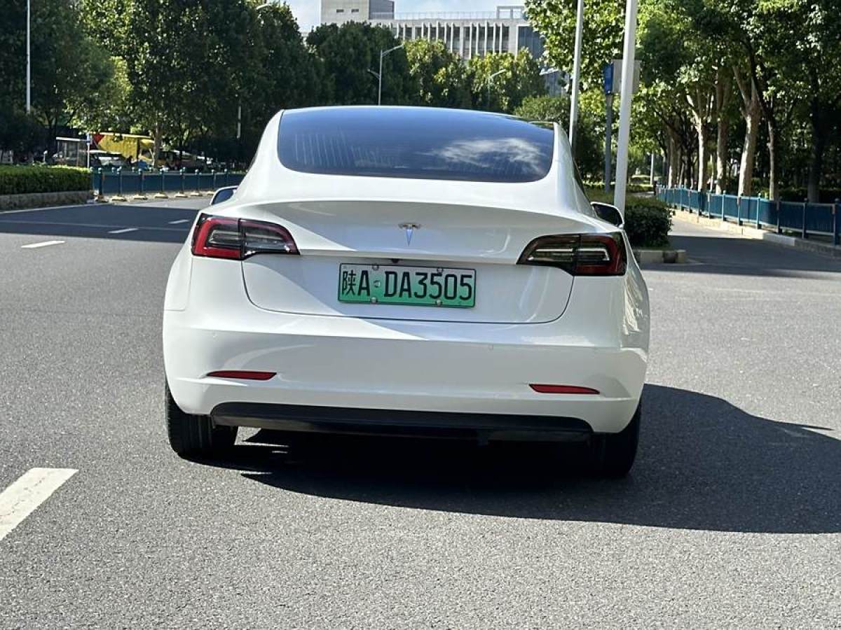 特斯拉 Model 3  2019款 標準續(xù)航后驅(qū)升級版圖片