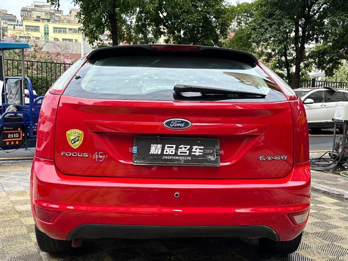 福特 ?？怂? 2011款 兩廂 1.8L 自動時(shí)尚型圖片