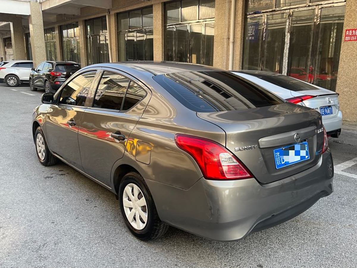 日產(chǎn) 陽光  2015款 1.5XE CVT舒適版圖片