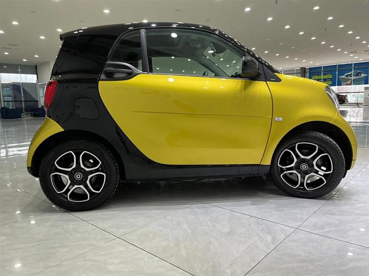 smart fortwo  2016款 0.9T 66千瓦硬頂先鋒版圖片