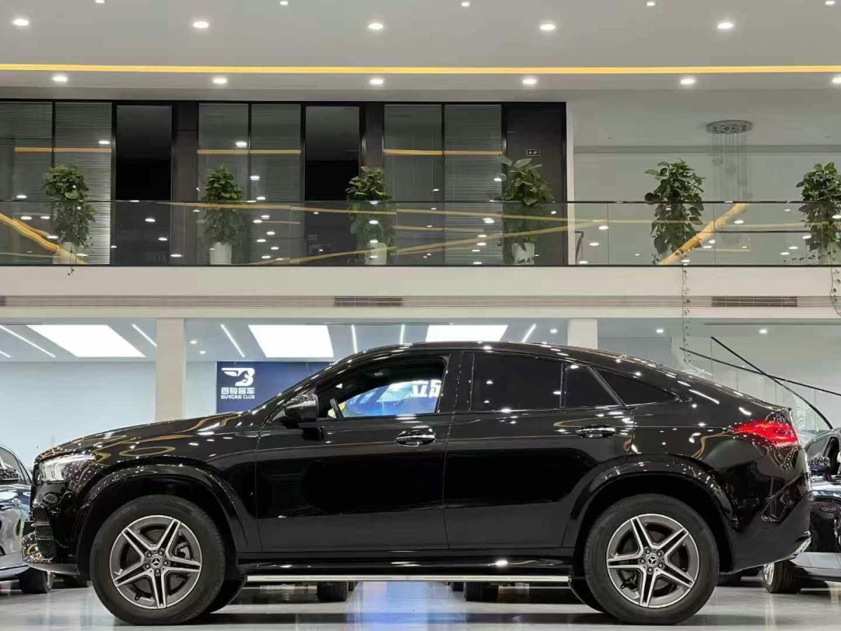 奔馳 奔馳GLC  2022款 GLC 300 4MATIC 轎跑SUV圖片