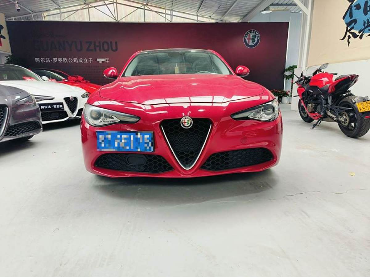 2017年9月阿爾法·羅密歐 Giulia  2017款 2.0T 280HP 豪華版