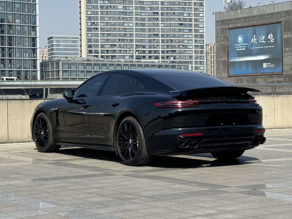 2018年3月保時(shí)捷 Panamera  2017款 Panamera Turbo 4.0T