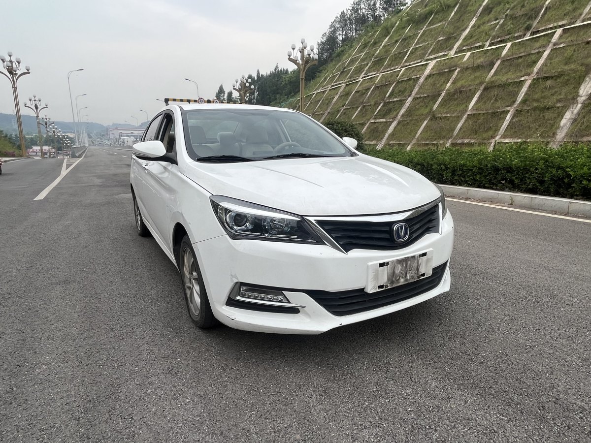 長(zhǎng)安 悅翔V7  2016款 1.6L 手動(dòng)樂(lè)動(dòng)型 國(guó)V圖片