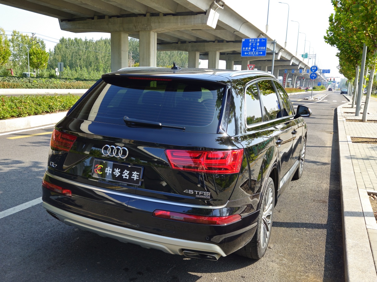 2016年7月奧迪 奧迪Q7  2017款 Q7 3.0T FSI Premium 美規(guī)版