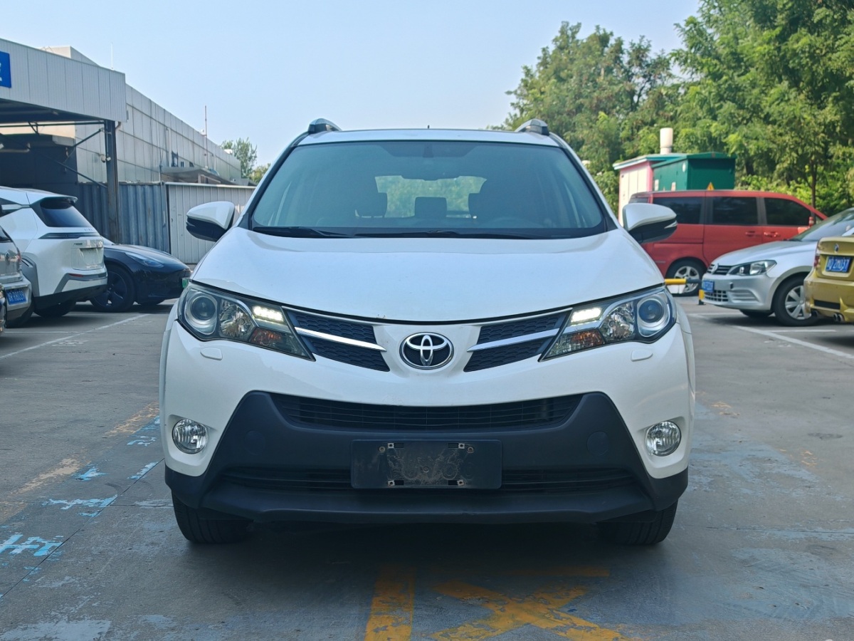 2014年11月豐田 RAV4榮放  2013款 2.5L 自動四驅(qū)精英版