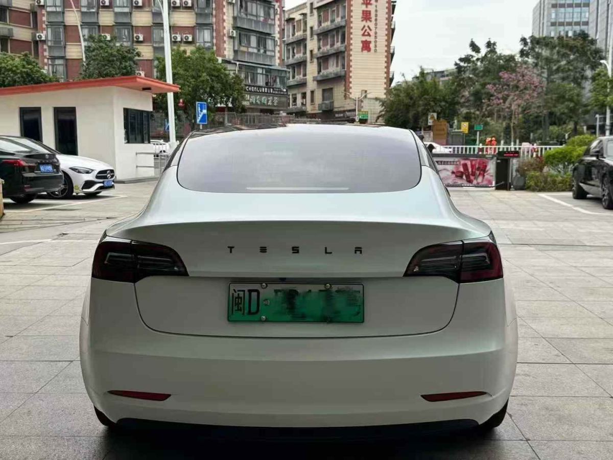 2021年12月特斯拉 Model Y  2021款 標(biāo)準(zhǔn)續(xù)航后驅(qū)版