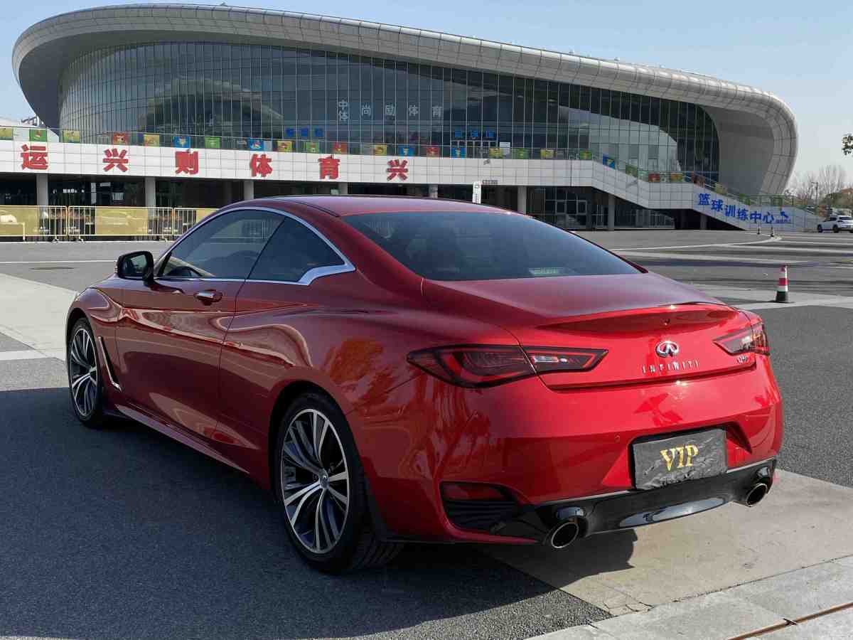 英菲尼迪 Q60  2019款 2.0T 豪華版圖片