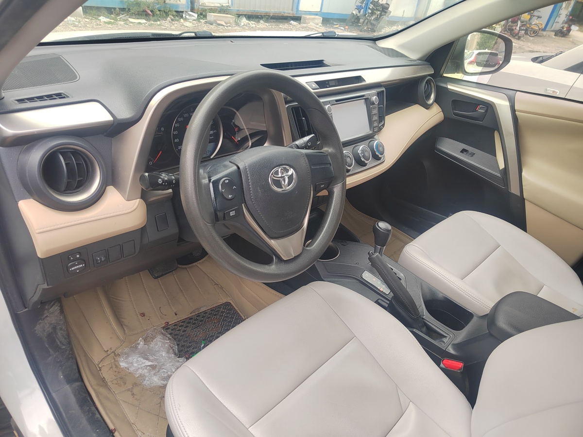 2014年11月豐田 RAV4  2018款 榮放 2.0L CVT兩驅(qū)都市版