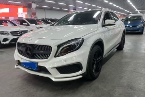 奔驰GLA 奔驰 GLA 220 4MATIC 豪华型