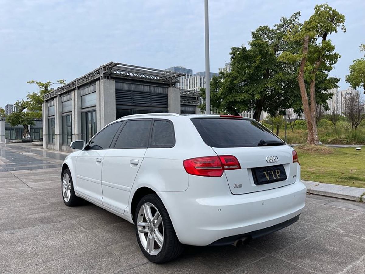 奧迪 奧迪A3  2012款 Sportback 1.8T 尊貴型圖片