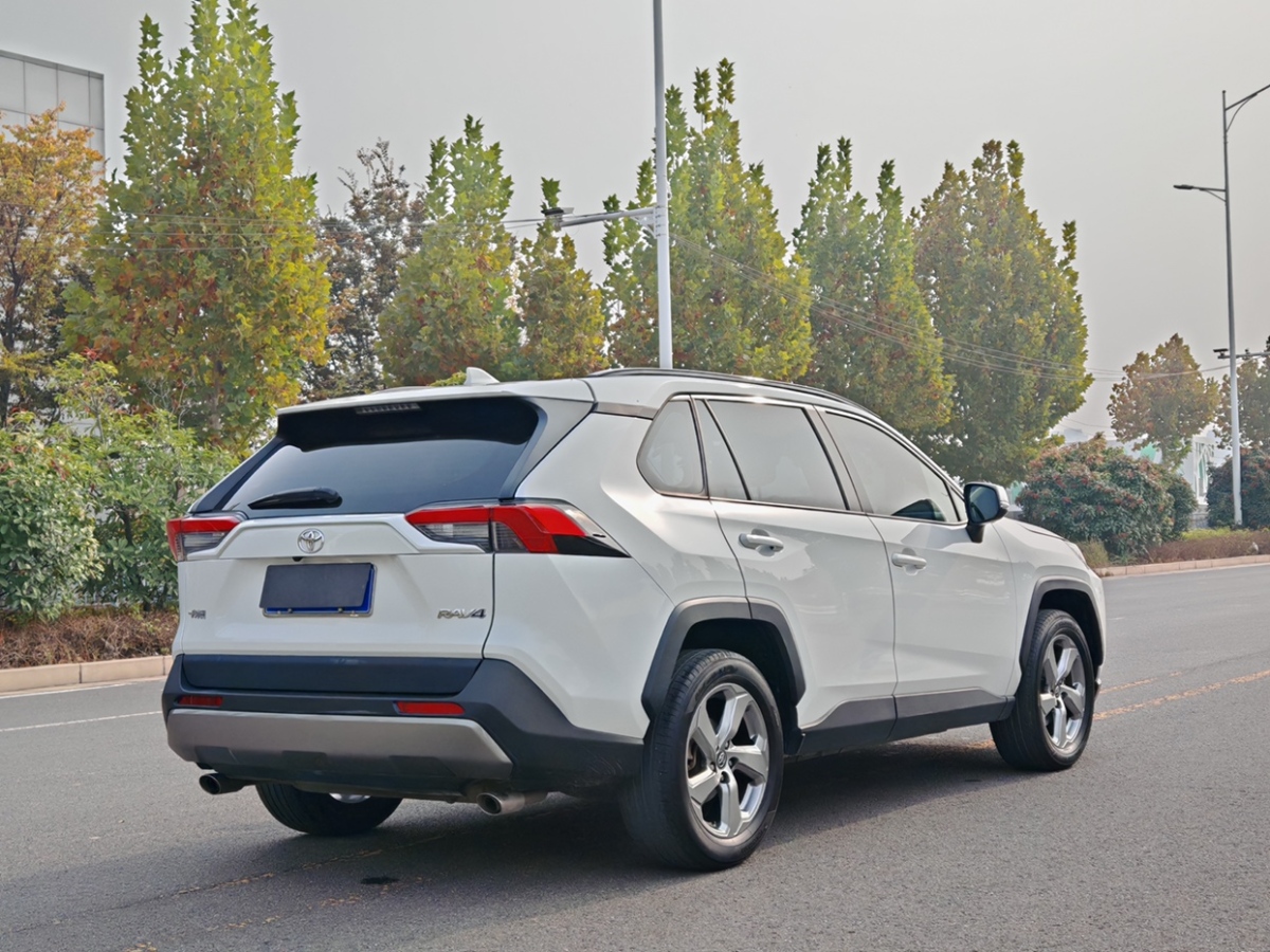 豐田 RAV4榮放  2023款 2.0L CVT兩驅風尚Plus版圖片