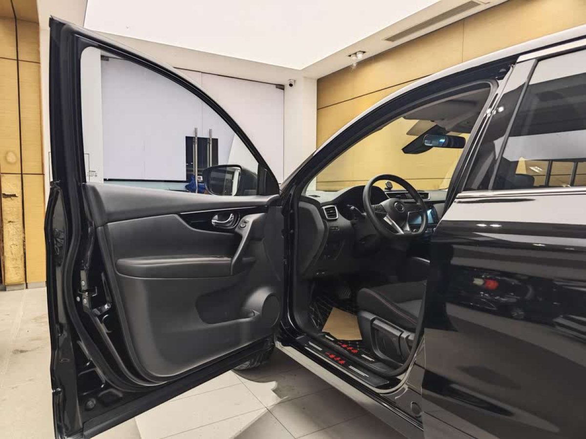 日產(chǎn) 逍客  2021款 2.0L CVT智享版圖片