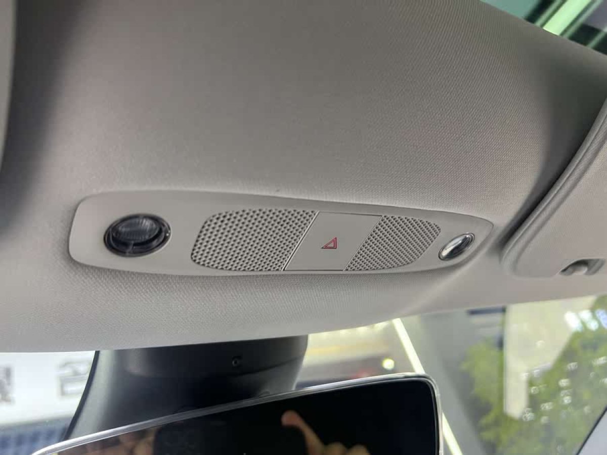 特斯拉 Model 3  2020款 改款 標準續(xù)航后驅(qū)升級版圖片
