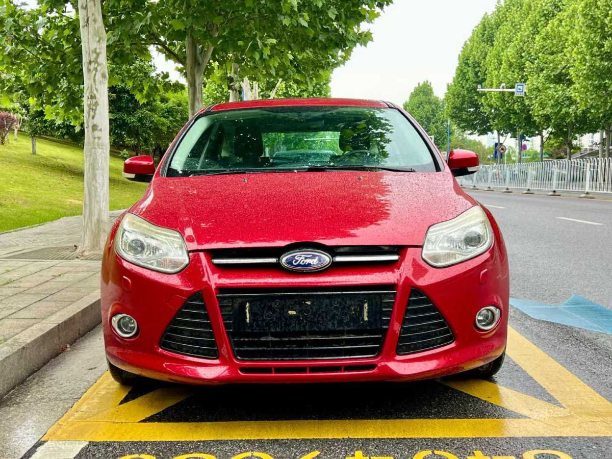 福特 ?？怂? 2013款 2.0T ST 標(biāo)準(zhǔn)版圖片