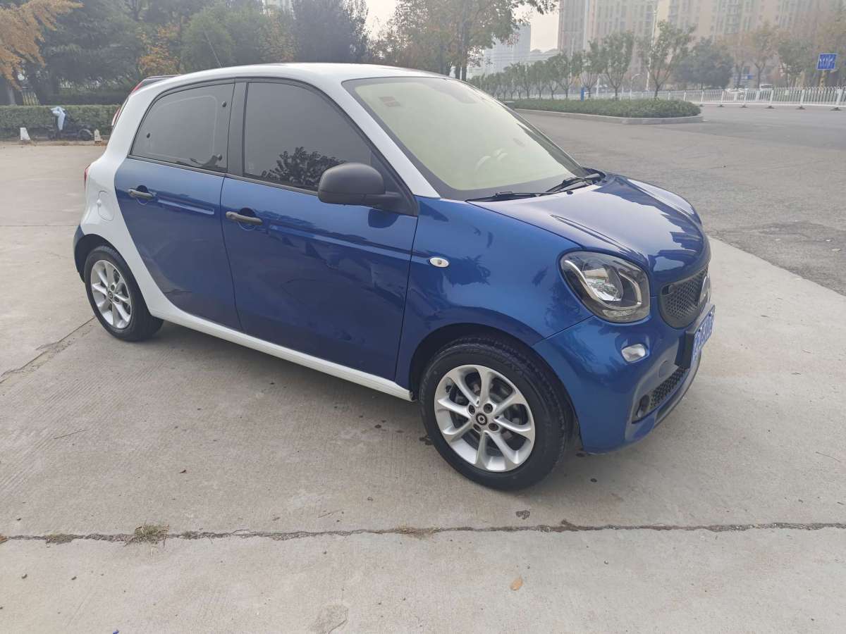 smart forfour  2016款 1.0L 52千瓦靈動版圖片