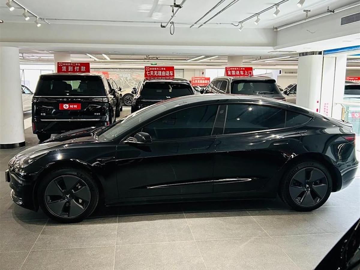 特斯拉 Model 3  2021款 改款 標(biāo)準(zhǔn)續(xù)航后驅(qū)升級版圖片