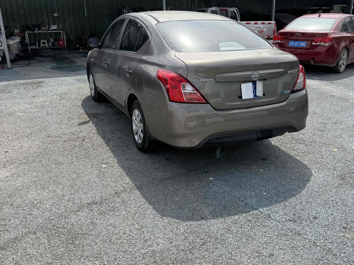 日產(chǎn) 陽光  2011款 1.5XE CVT舒適版圖片