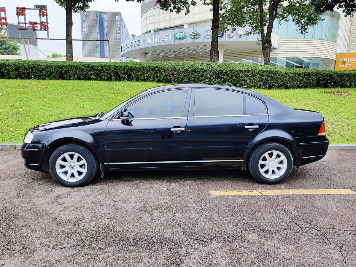 大眾 Passat領(lǐng)馭  2007款 2.0L 手動標準型圖片