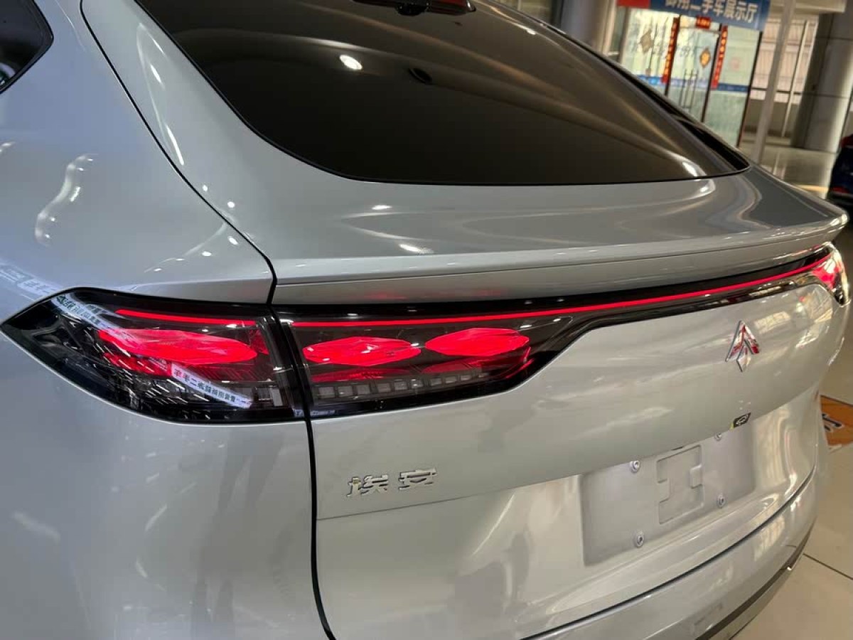 埃安 昊鉑HT  2023款 670 后驅(qū)特高壓版圖片