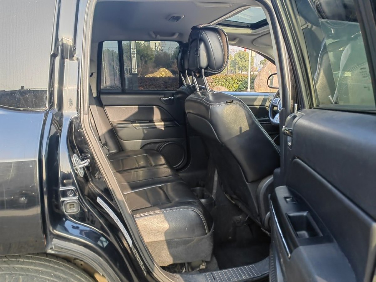 Jeep 指南者  2013款 2.4L 四驱运动版图片