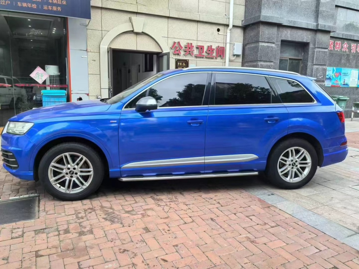 奧迪 奧迪Q7  2016款 40 TFSI S line運(yùn)動(dòng)型圖片