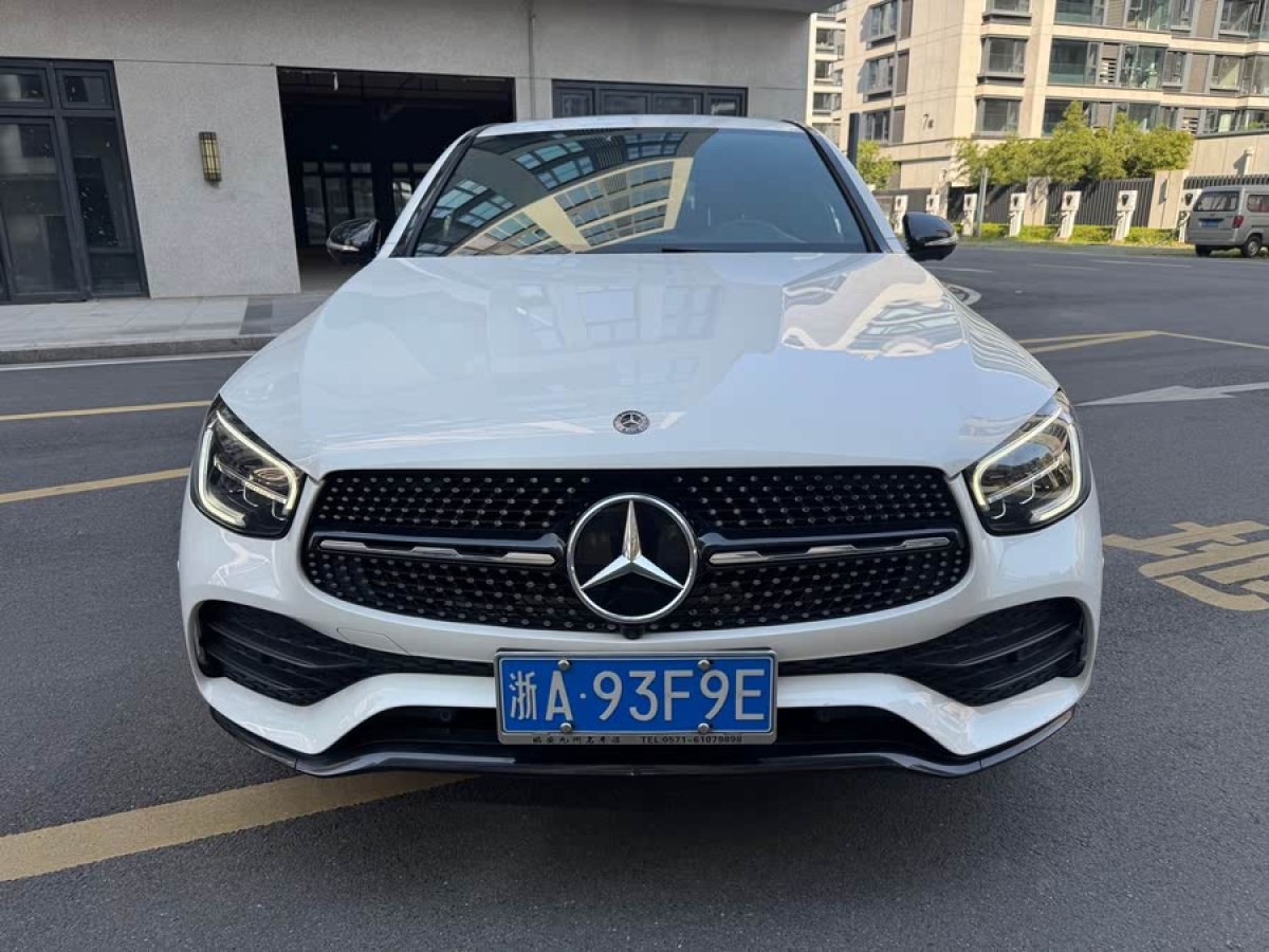 奔馳 奔馳GLC  2022款 改款 GLC 260 4MATIC 轎跑SUV圖片