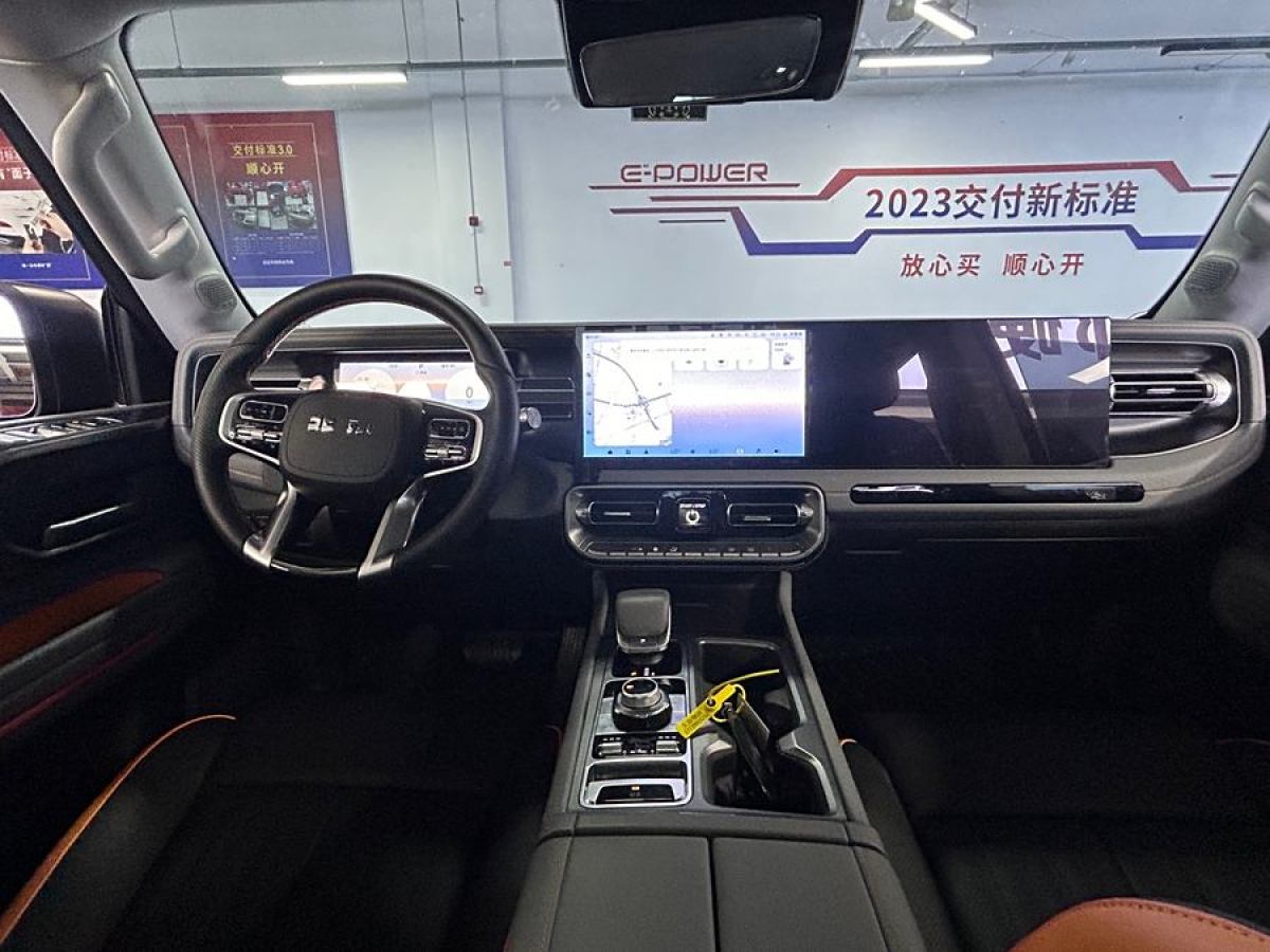 北京 BJ40  2020款 2.0T 自动四驱城市猎人版至尊型图片