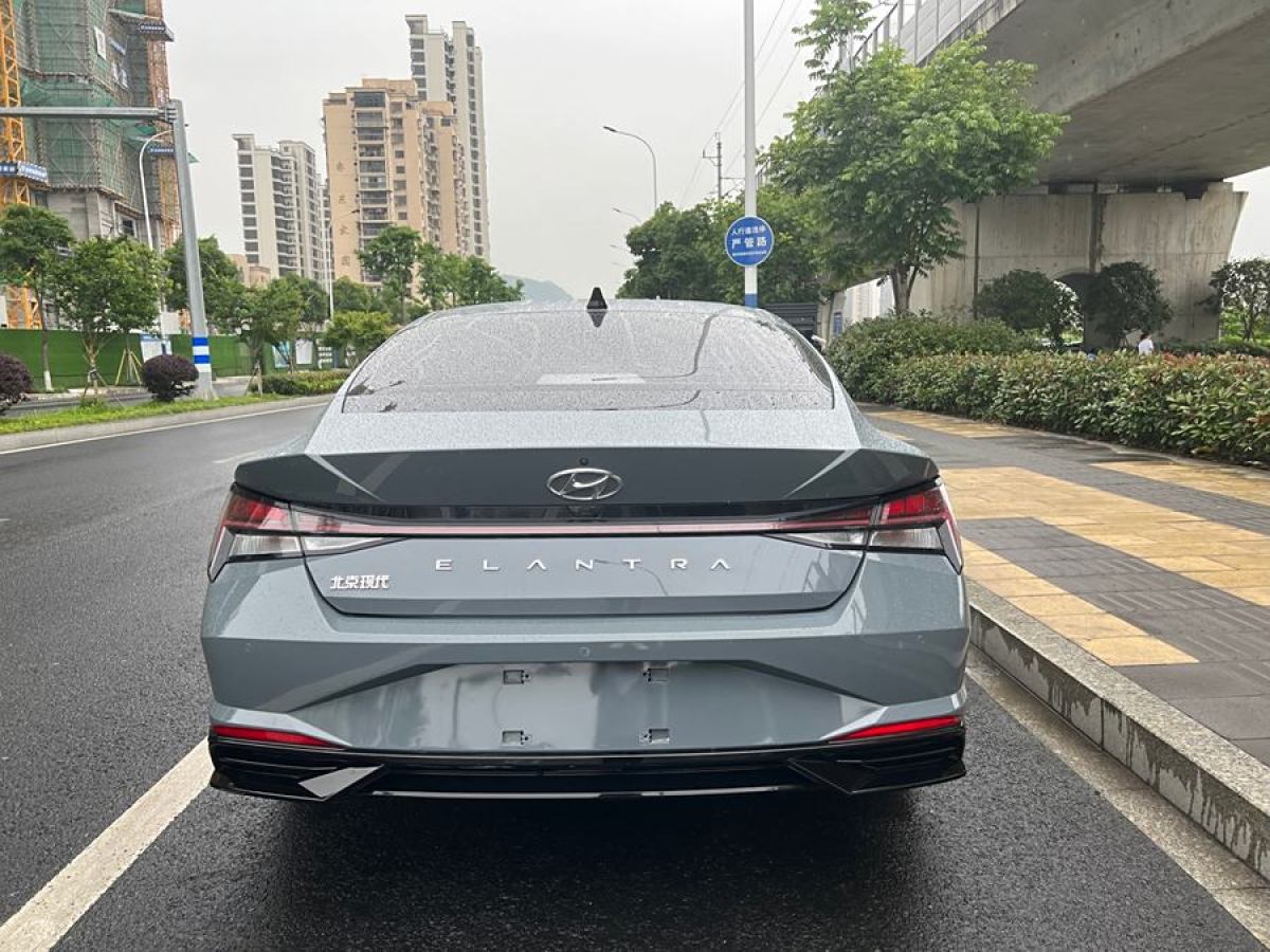 2022年10月現(xiàn)代 伊蘭特  2022款 1.5L CVT LUX尊貴版